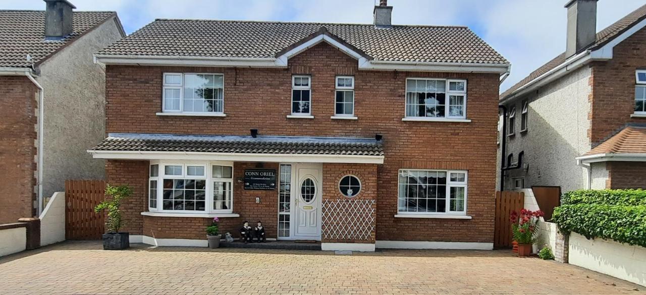 Conn Oriel B&B Тралий Екстериор снимка