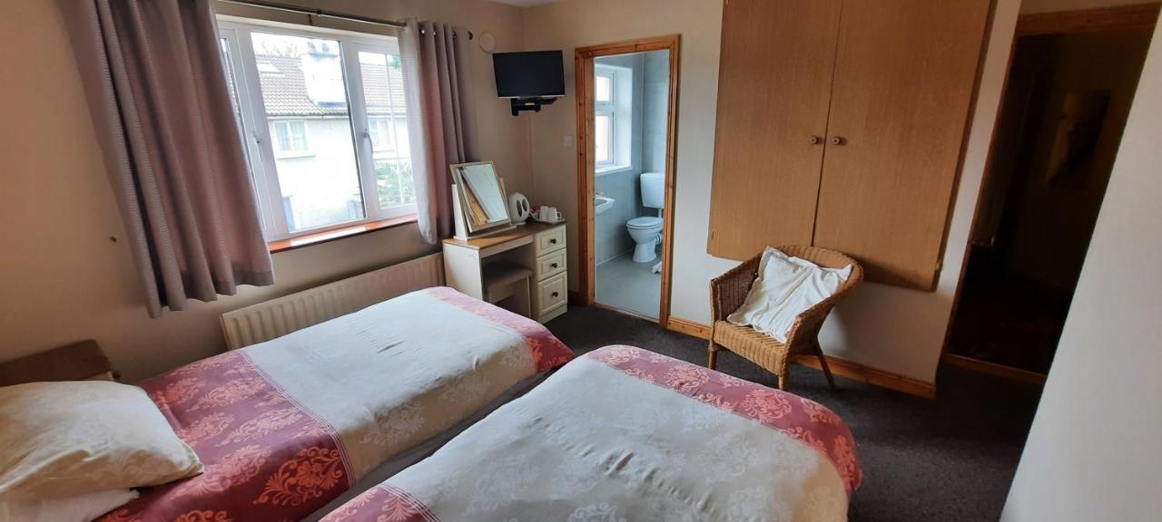 Conn Oriel B&B Тралий Екстериор снимка