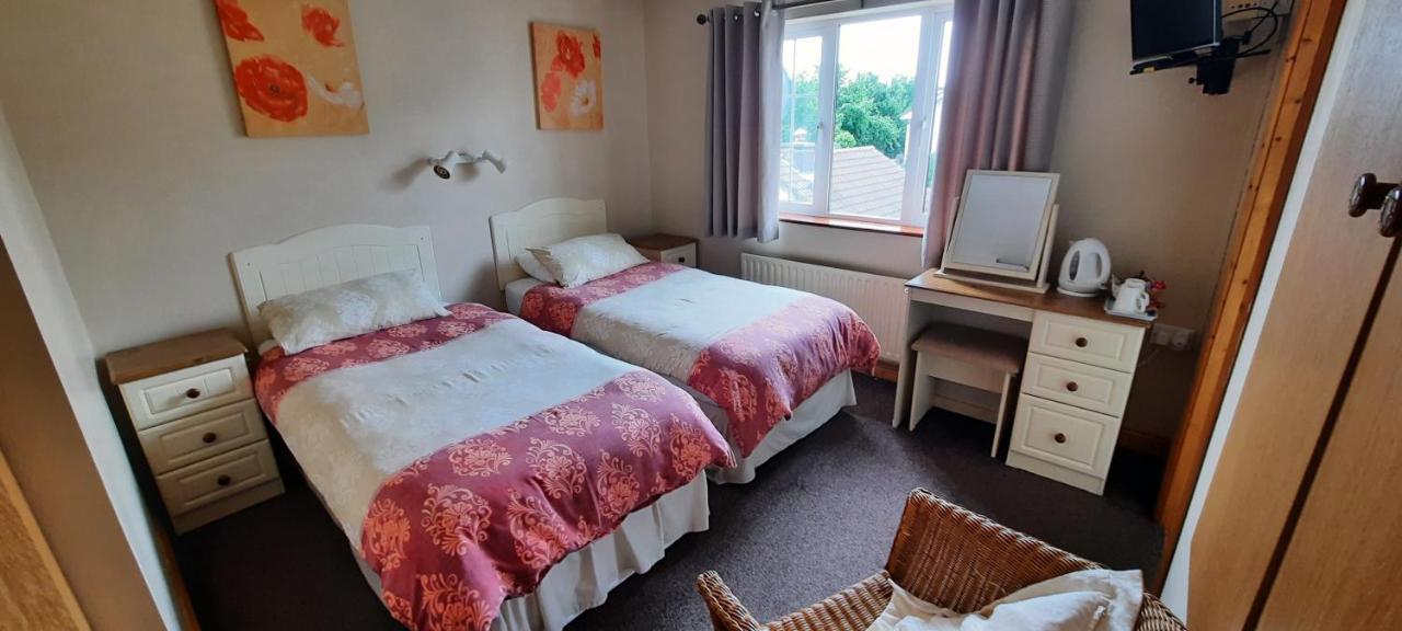 Conn Oriel B&B Тралий Екстериор снимка
